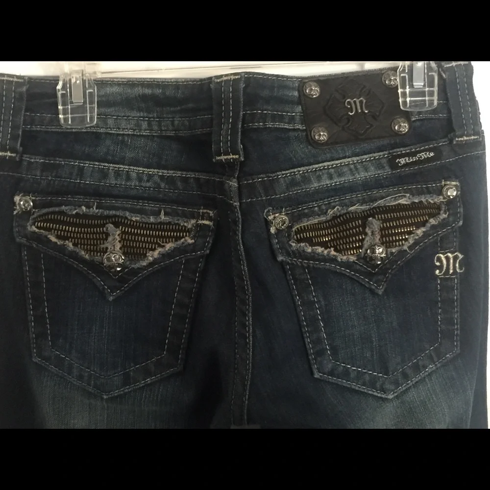 Miss Me Blue Jeans - Picture 2 of 5
